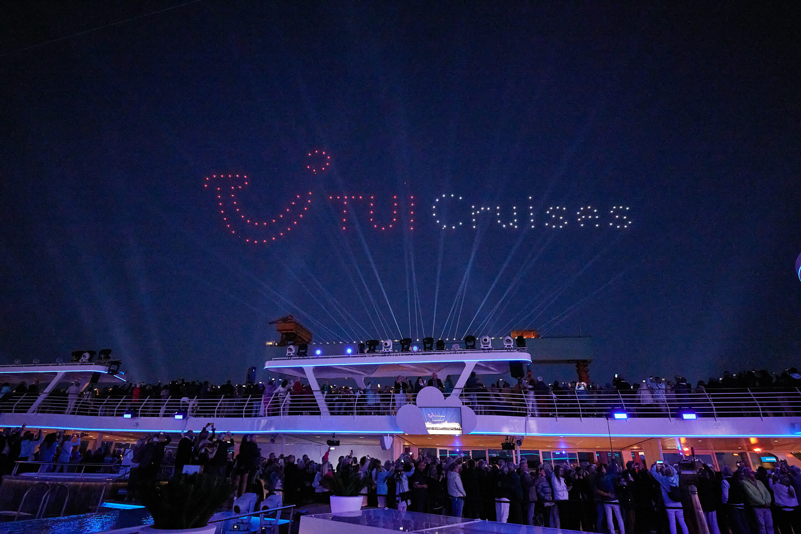Drohnen Show TUI Cruises